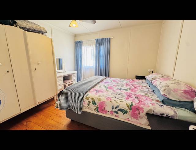 3 BEDROOM HOUSE FOR SALE IN HARTENBOS CENTRAL